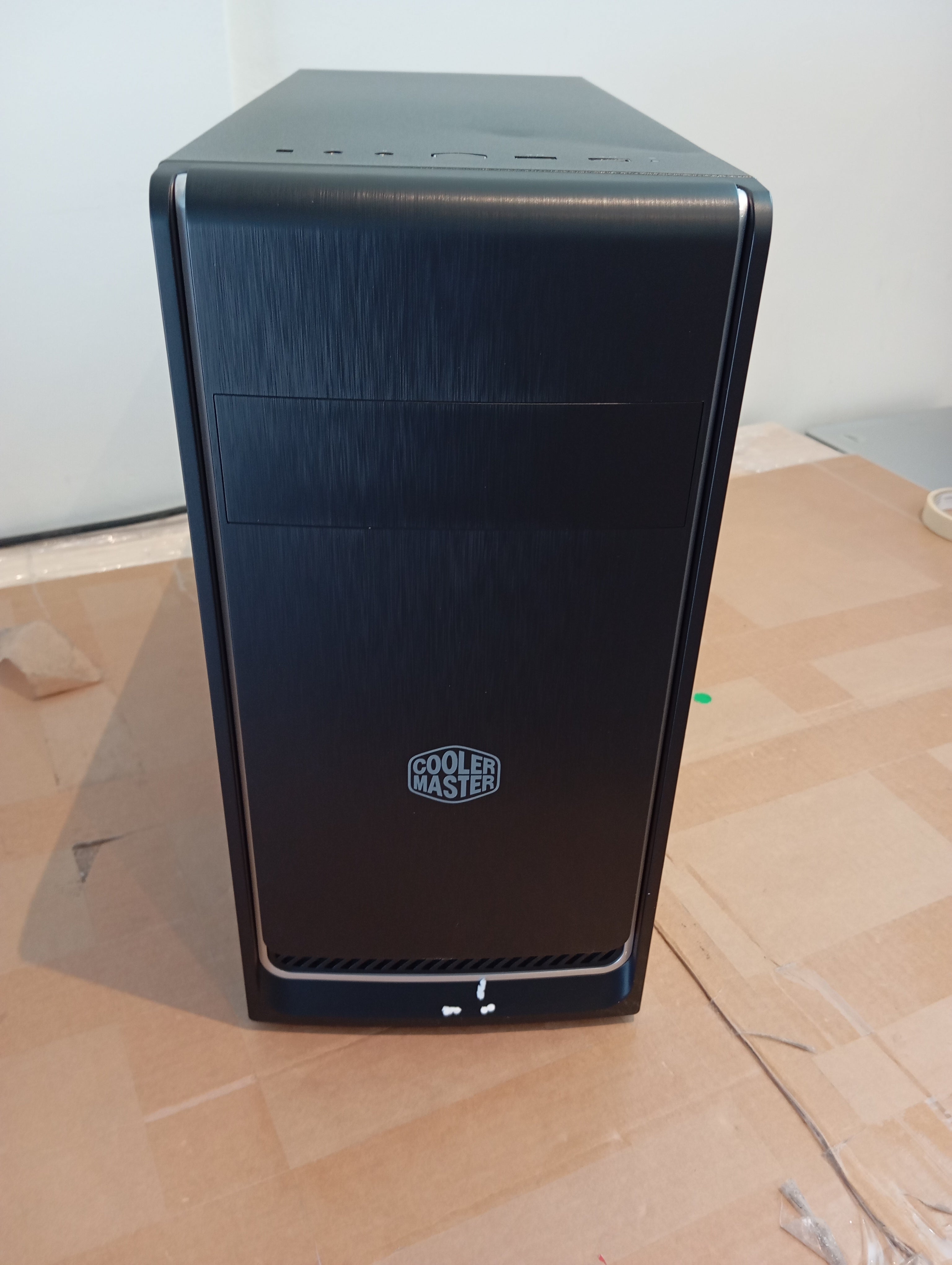 Cooler Master MasterBox E300L Cooler Master MasterBox E300L
